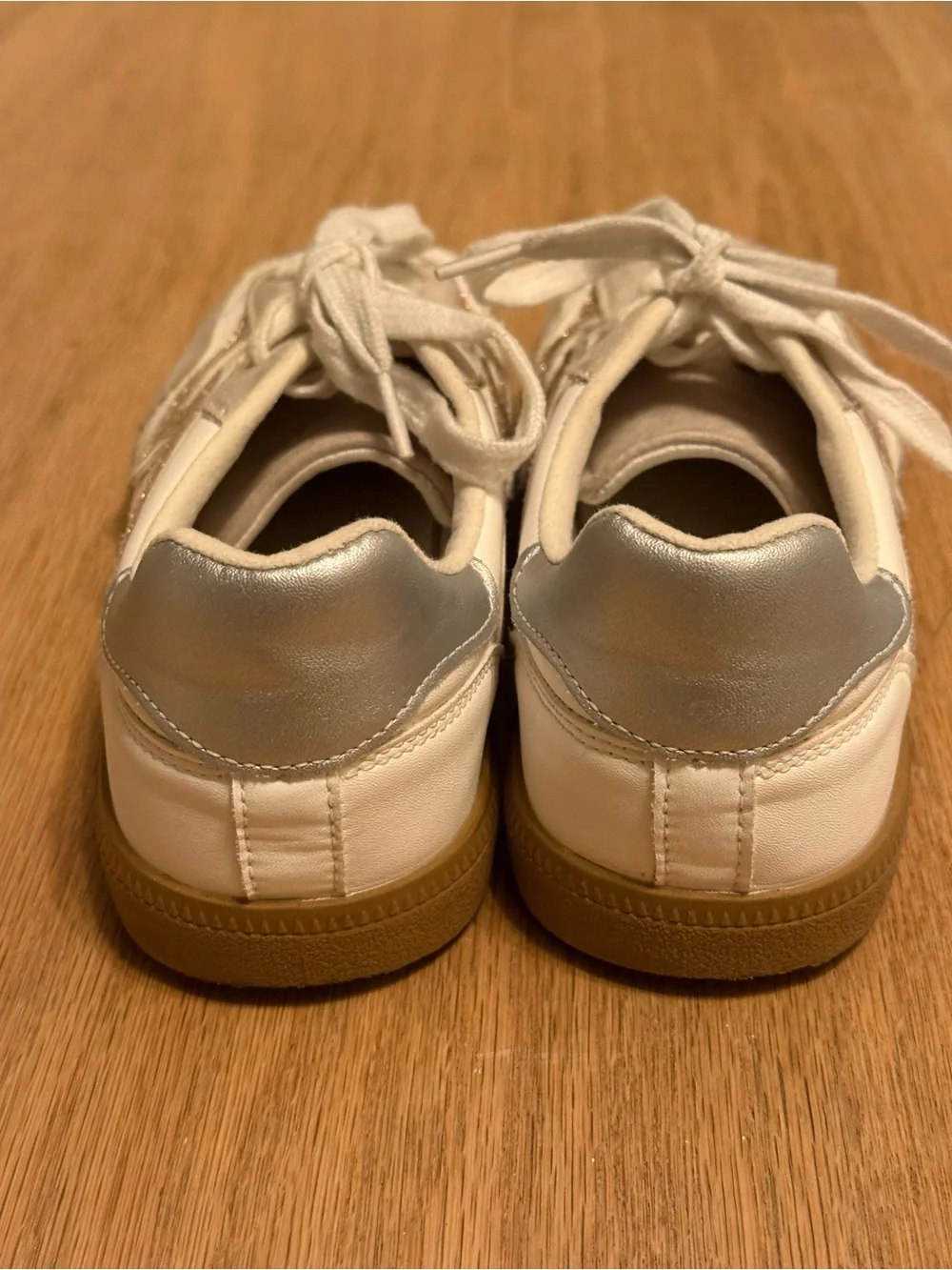 Madden Girl Women's Cream & Taupe Lace-Up Retro Sneakers